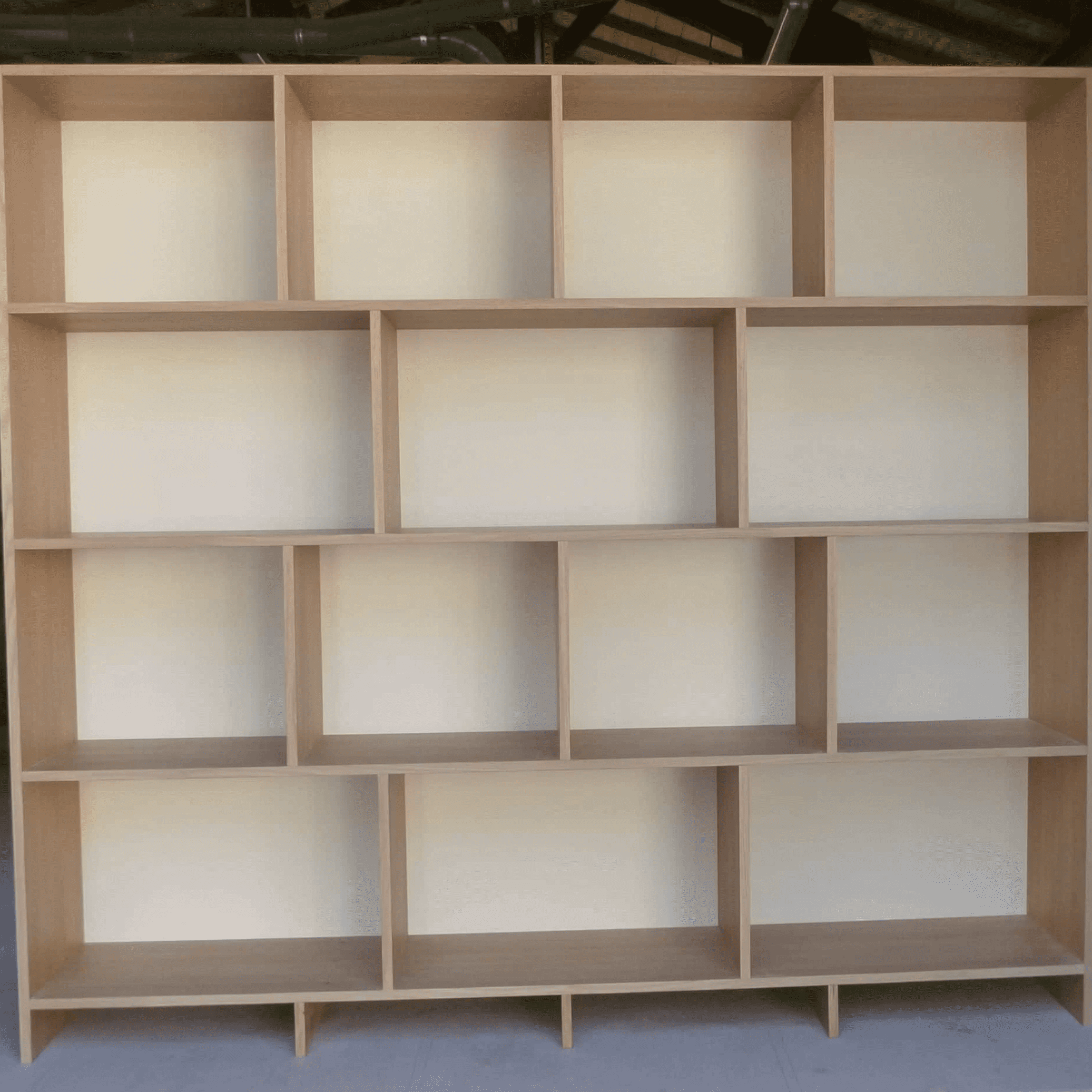 Agencement intérieur bois sur mesure par un menuisier